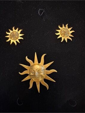 Gold Sun Face Brooch and Stud Earring Set